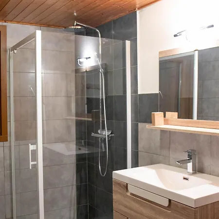 2 Ch, 6 Pers, Balcon Sud, Pres Remontees, Wi-fi, Parking Prive - Fr-1-671-53 Apartment Les Gets